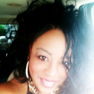 Meet your Posher, Latisha